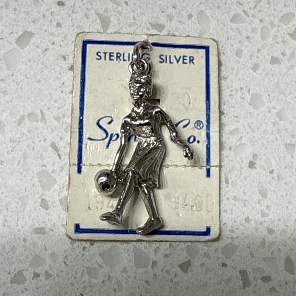 VINTAGE ESTATE SPENCER‎ CO. 925 STERLING SILVER WOMAN PLAYING BASKETBALL CHARM